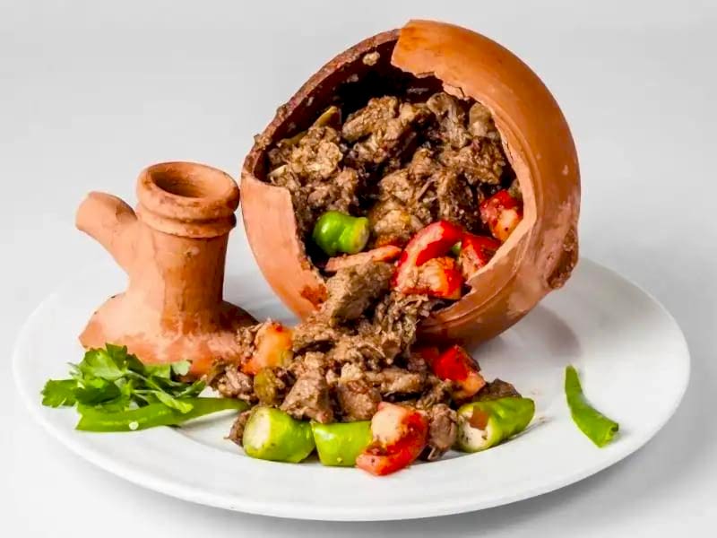 Çömlek Kebabı Nedir? Nasıl Yapılır?