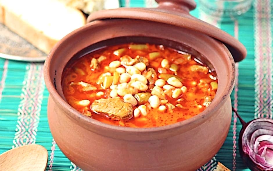 Toprak Çömlekte Kuru Fasulye: Doğal ve Sağlıklı Tarif